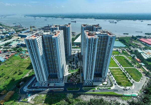 Q7 Saigon Riverside Complex