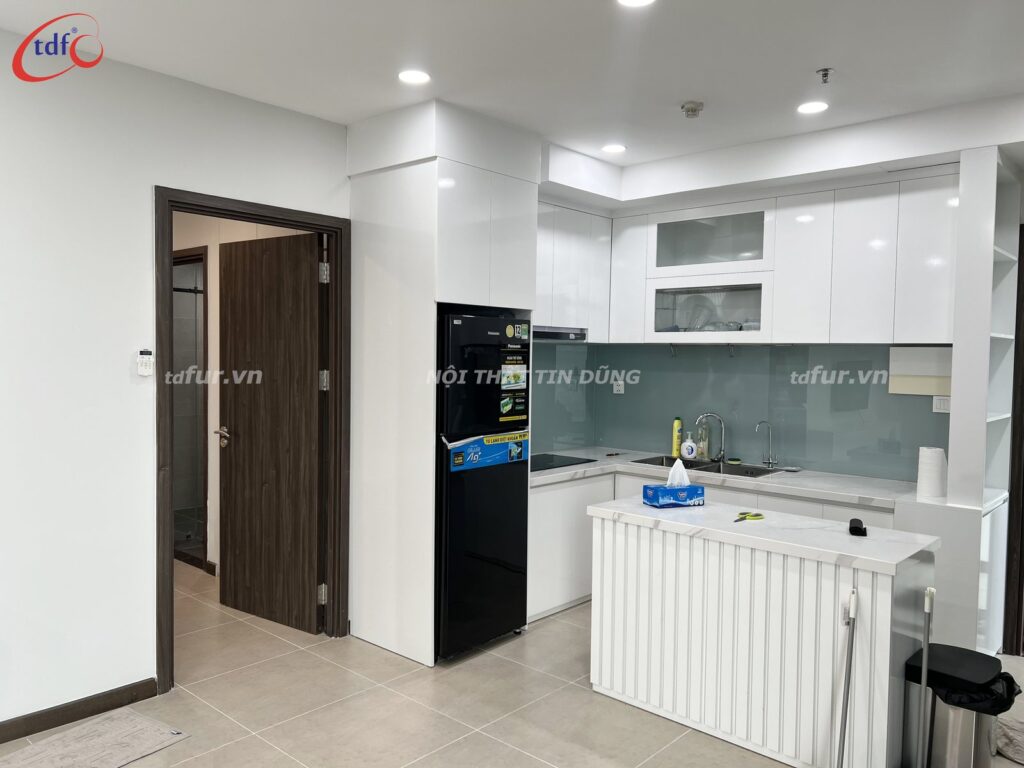 CSJ Tower – Trắng bóng và rèm xanh hướng biển
