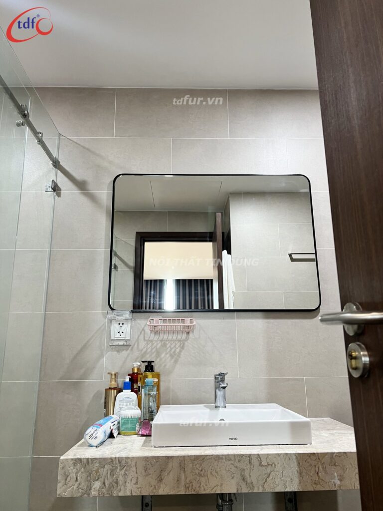 CSJ Tower – Trắng bóng và rèm xanh hướng biển