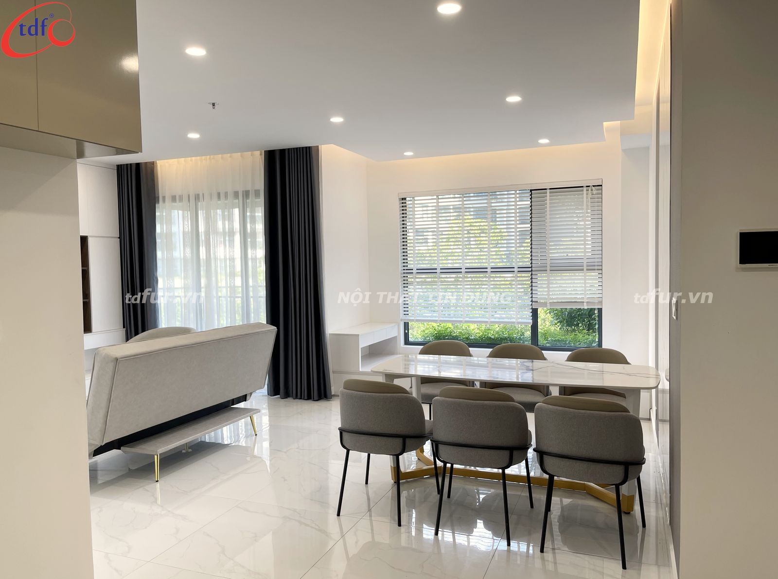 Diamond Alnata Plus – Đá vân trắng và gỗ ấm