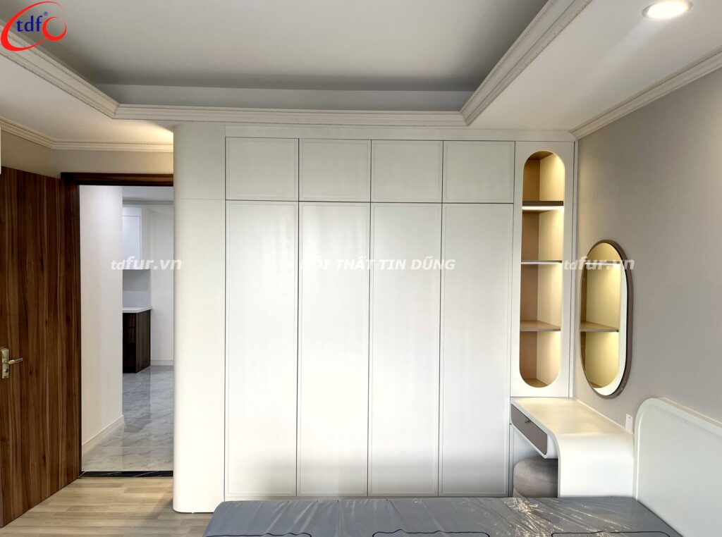 Homyland Riverside – Tông ghi xám và tủ kính đèn