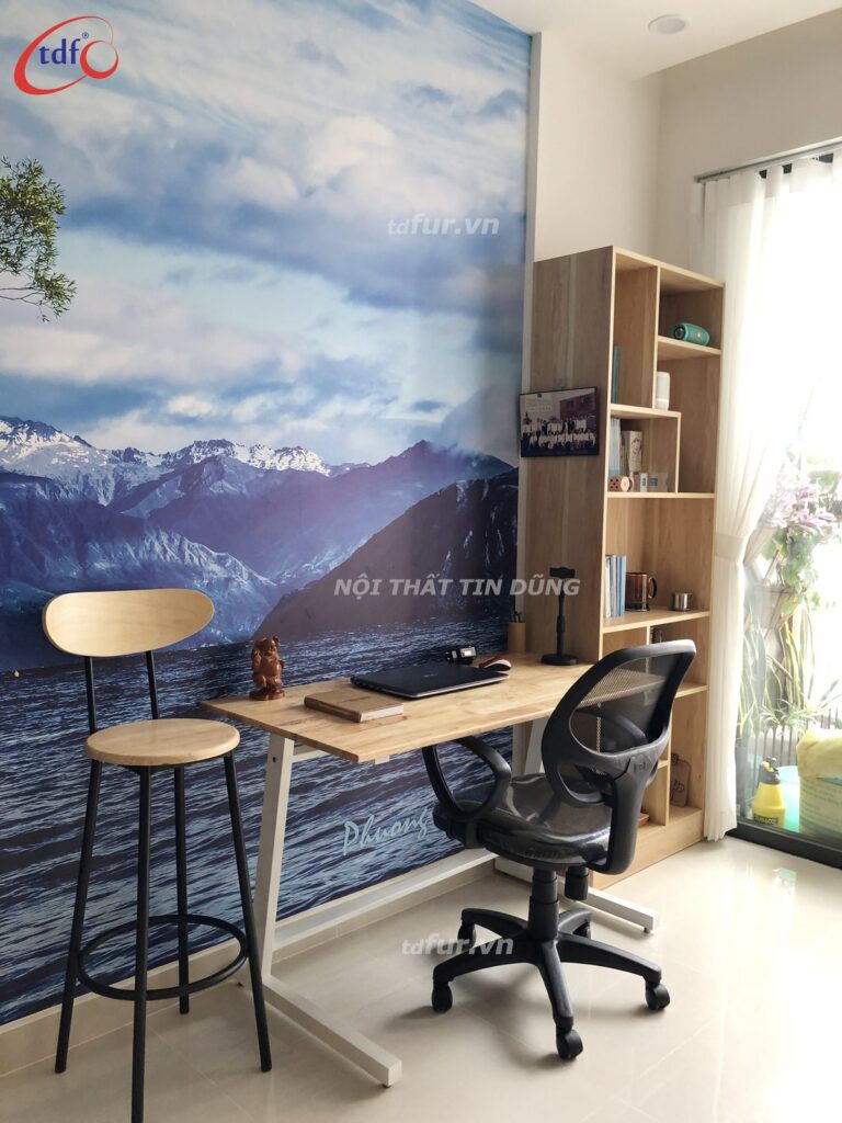 Q7 Saigon Riverside – Gỗ sồi sáng và kệ sắt vàng