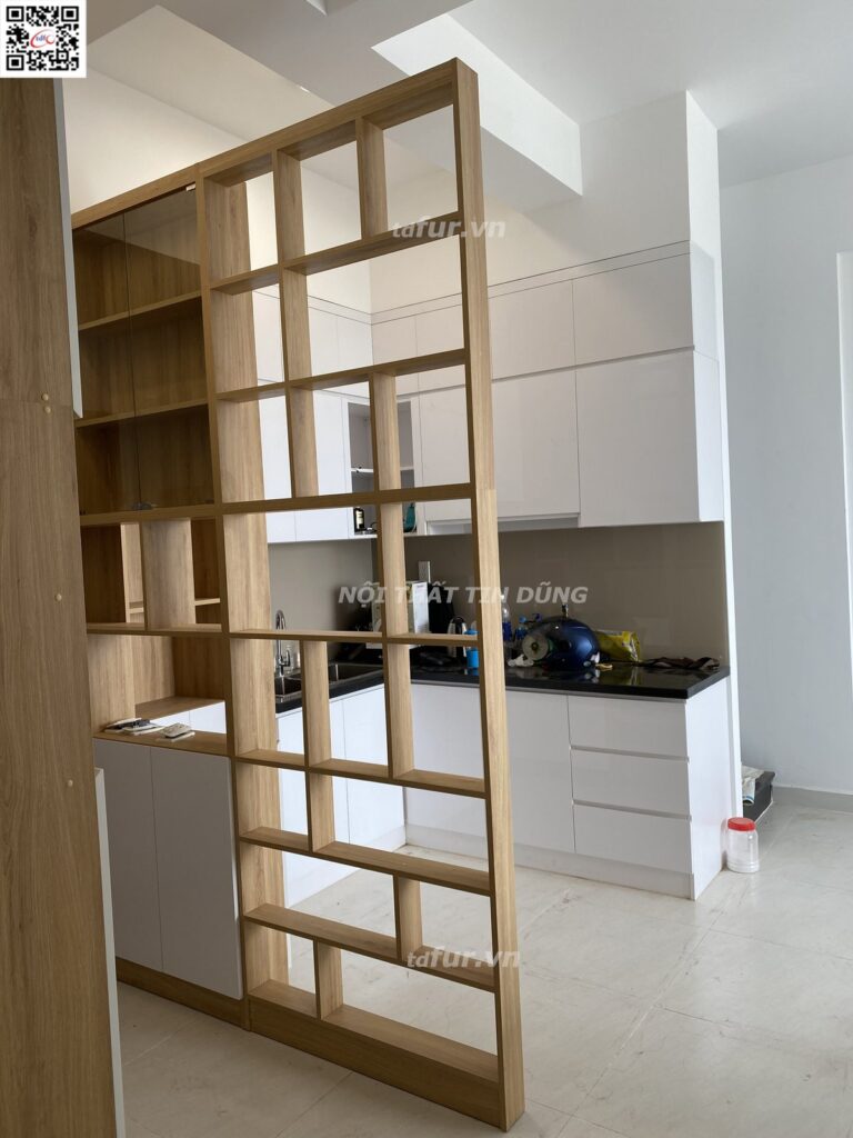 Ricca – Gỗ sồi, kệ hộc trắng và sofa xanh