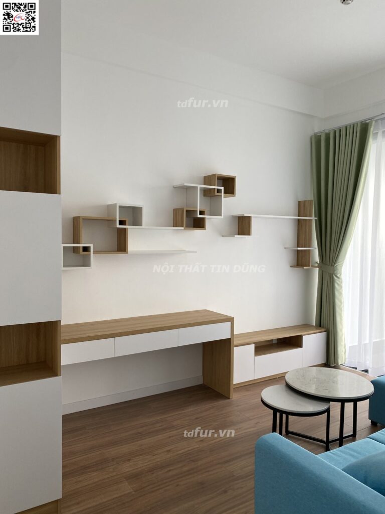 Ricca – Gỗ sồi, kệ hộc trắng và sofa xanh