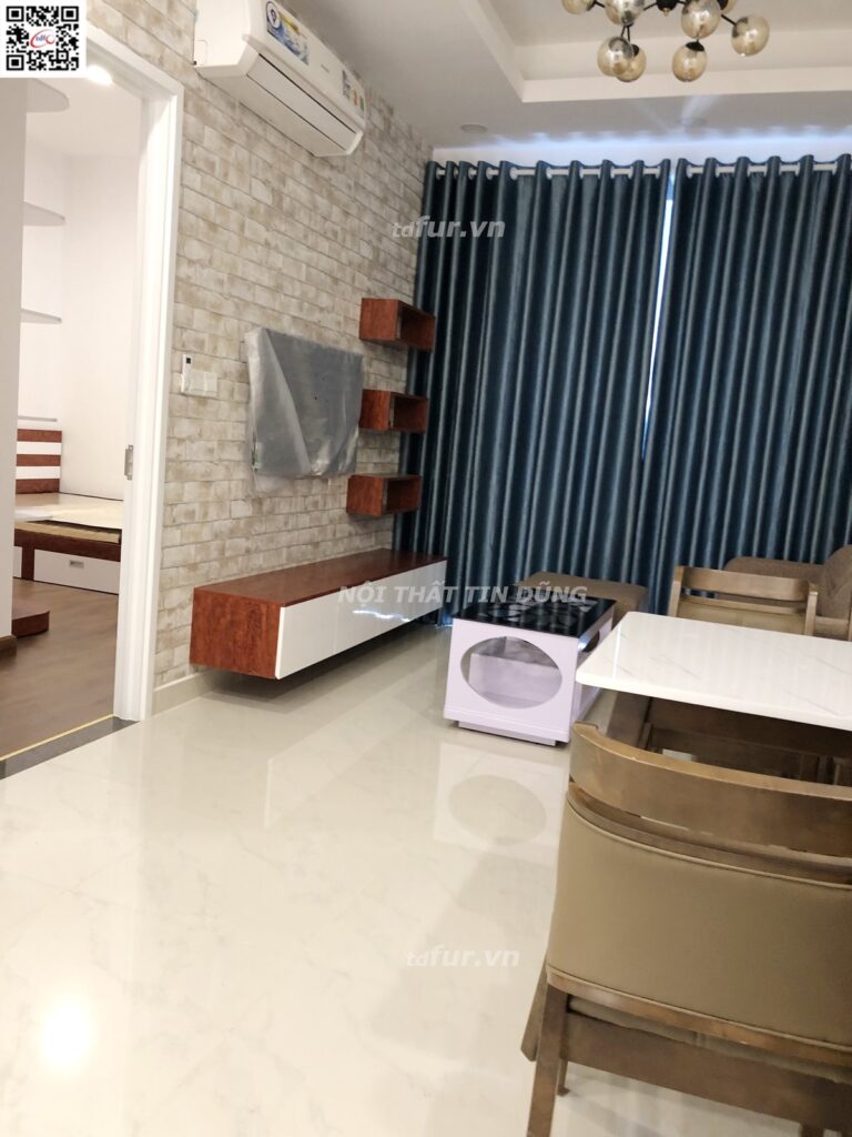 Saigon Mia – Gỗ đỏ ấm cúng