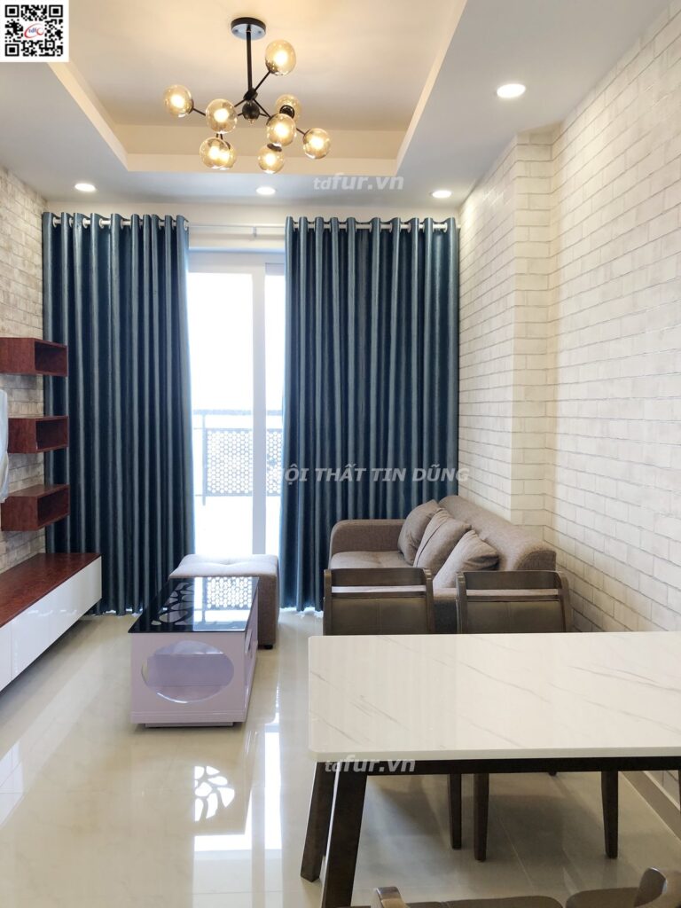 Saigon Mia – Gỗ đỏ ấm cúng