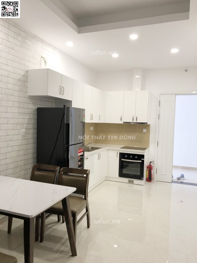 Saigon Mia – Gỗ đỏ ấm cúng