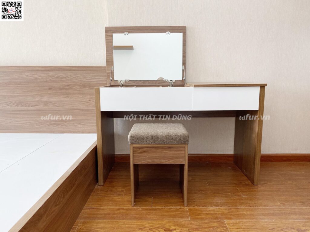 Sunrise Riverside – Kính bếp xanh cốm và gỗ óc chó