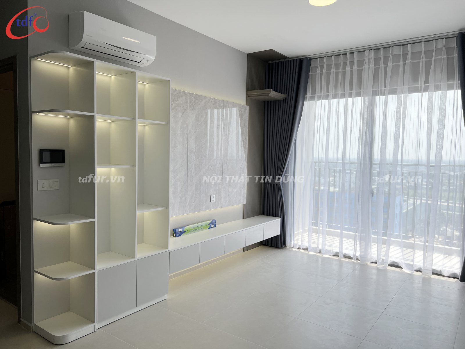 West Gate Park – Kệ đèn hắt và góc học đôi