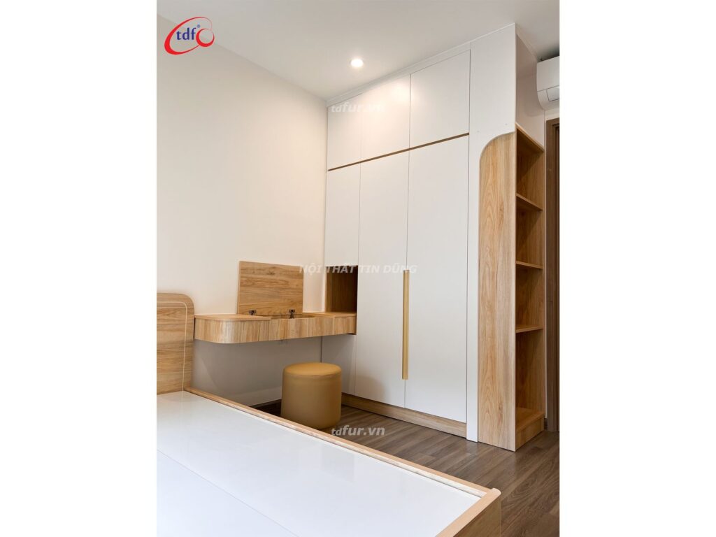 Glory Heights – Bếp kính xanh lục